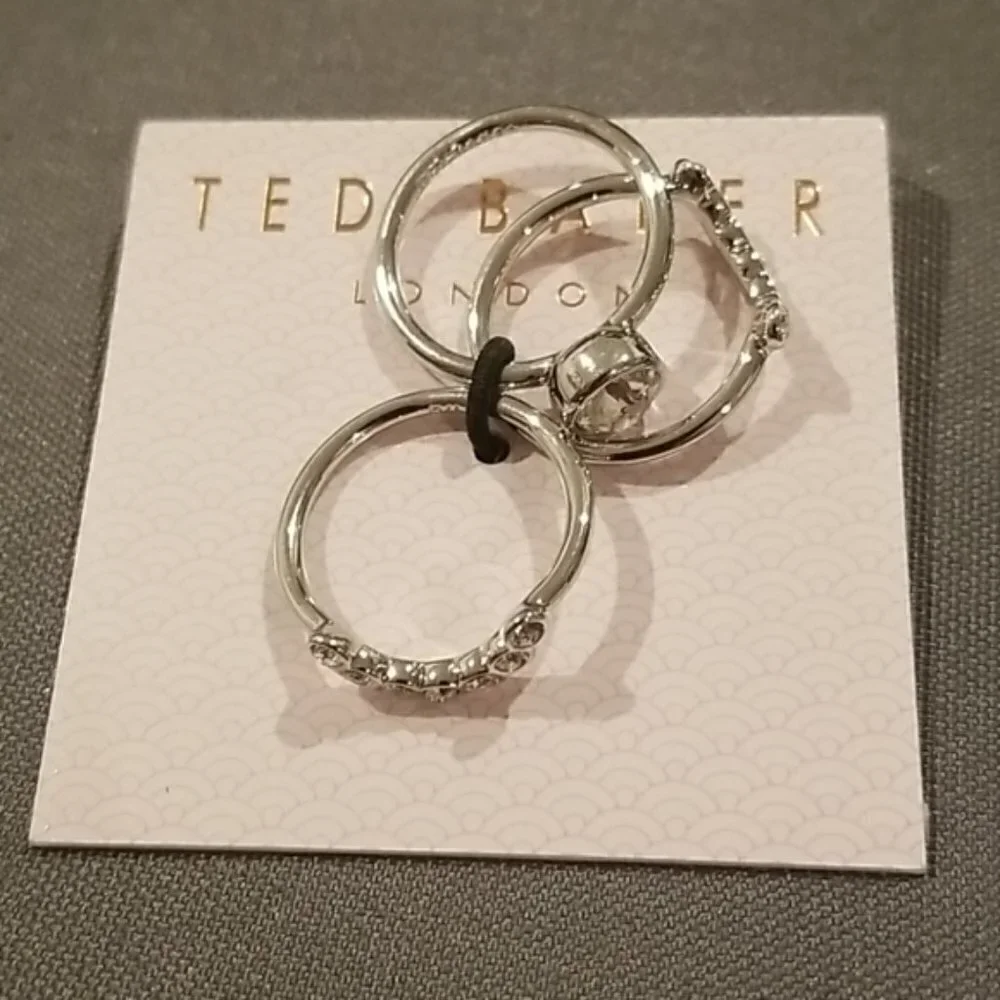 💕TED BAKER LONDON💕 Silver Cadyna Concentric Crystal Ring S/M NWT